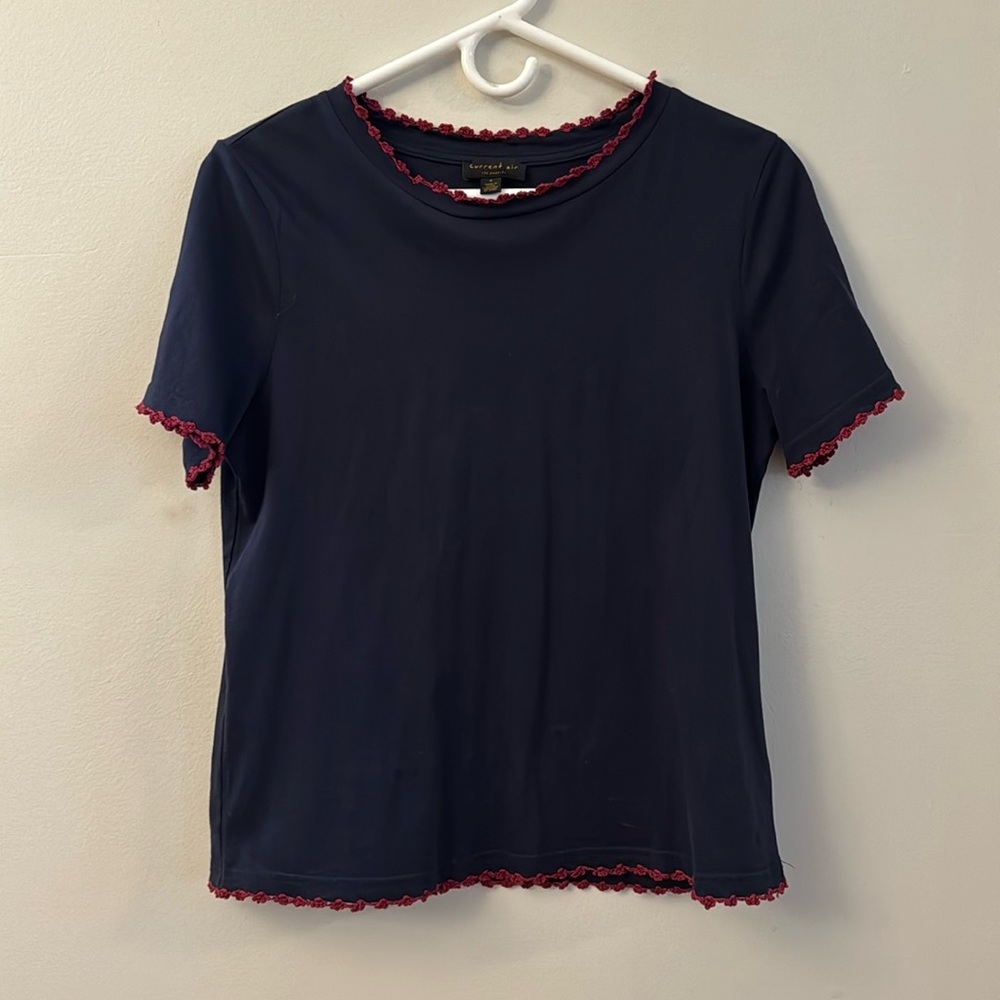 Current Air shirt sleeve top with crocheted detailing